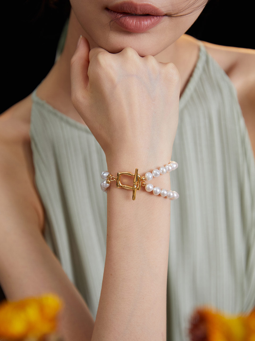 Dual Elegance Pearl Bracelet