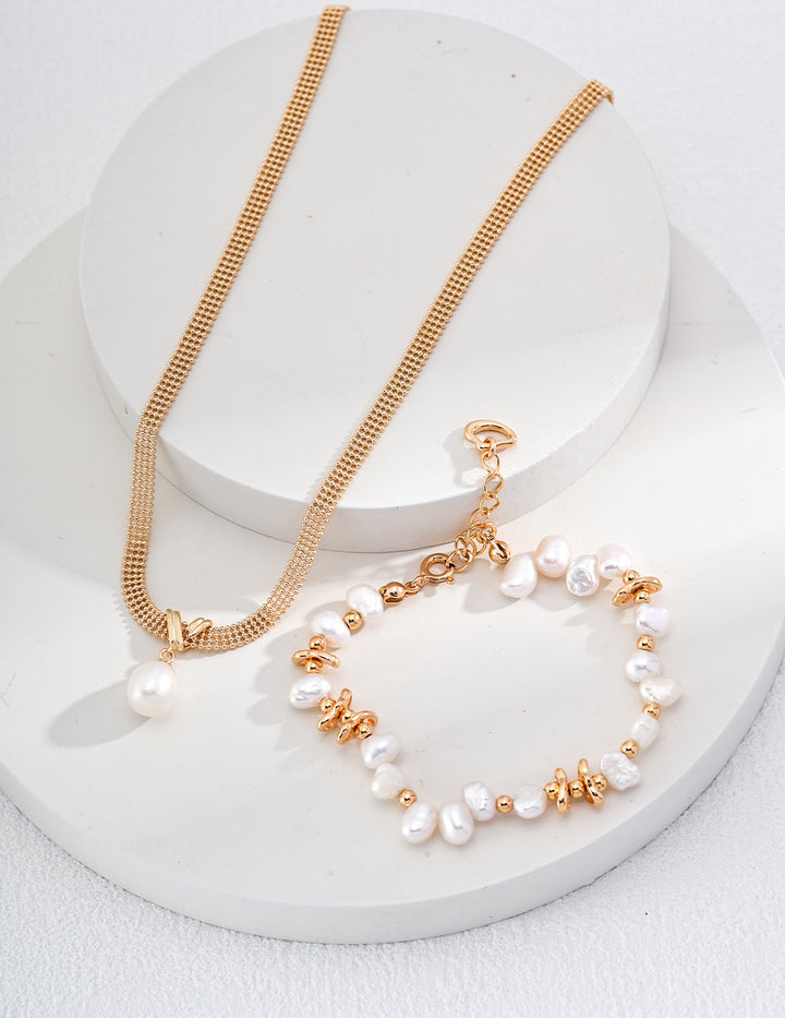 Timeless Pearl Essence Necklace