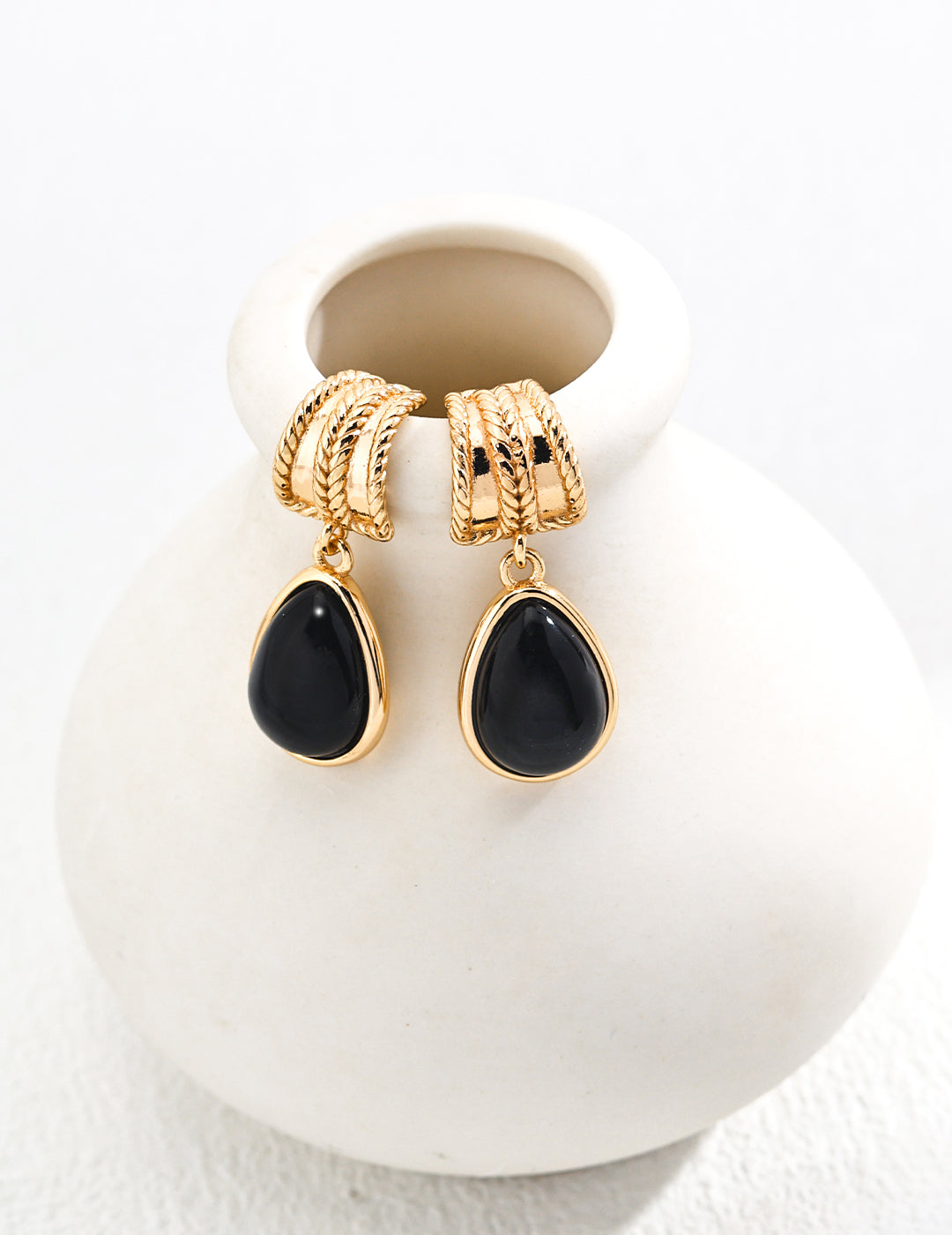 Classic Agate Cameo Drop Earrings