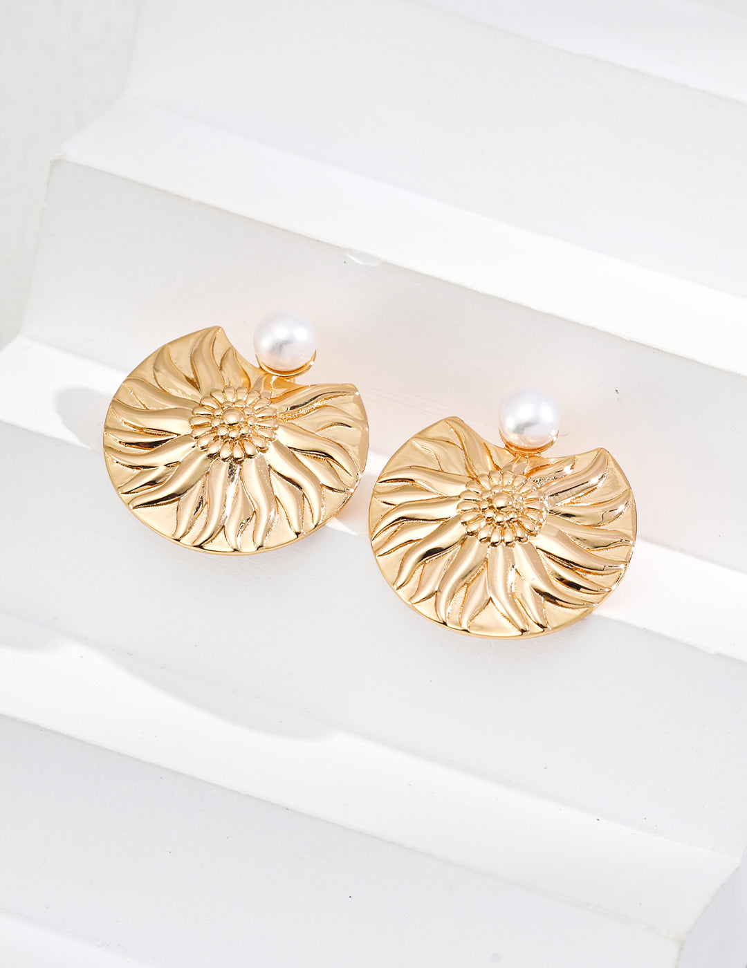 Gold Muse Pearl Earrings