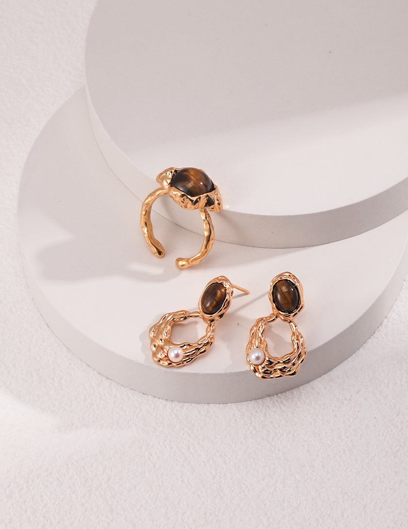 Sleek Harmony Drop Earrings